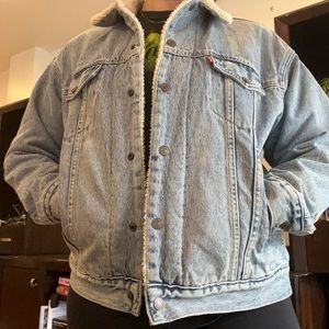 Levi’s Denim Ex-Boyfriend Sherpa Trucker Jacket Size XS